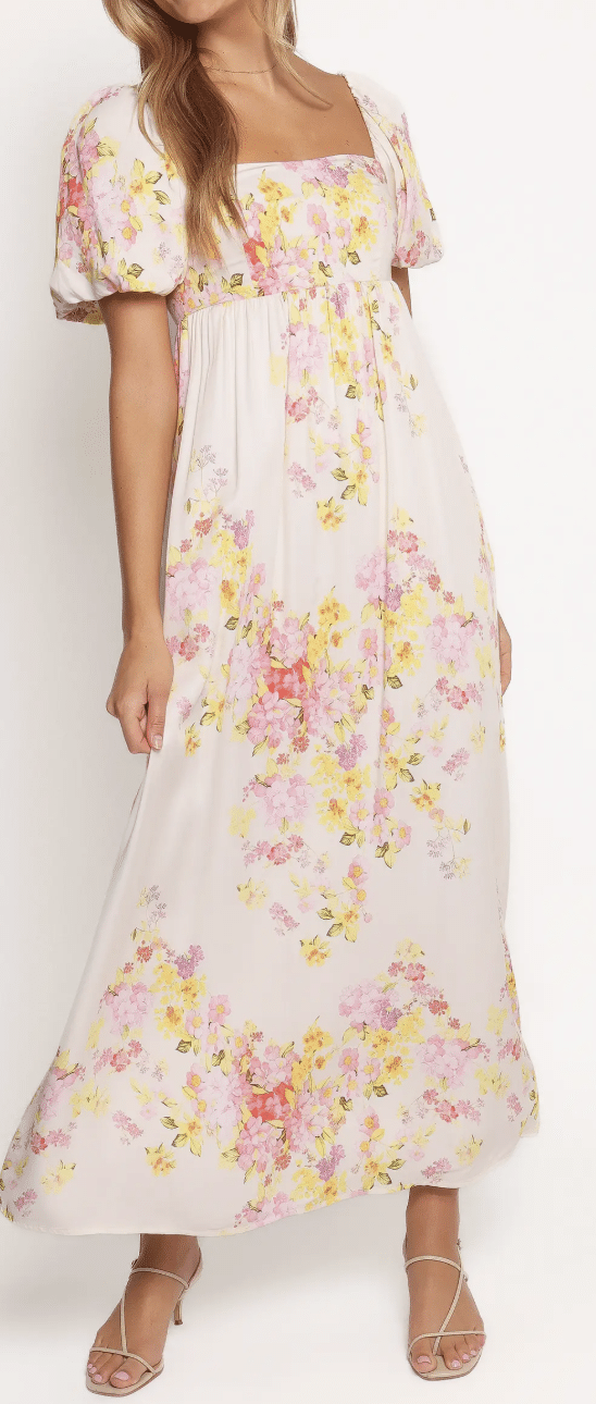 Summer Dresses That Don’t Show Bra Straps tania stephens 50 is not old fashion blogger puff sleeve